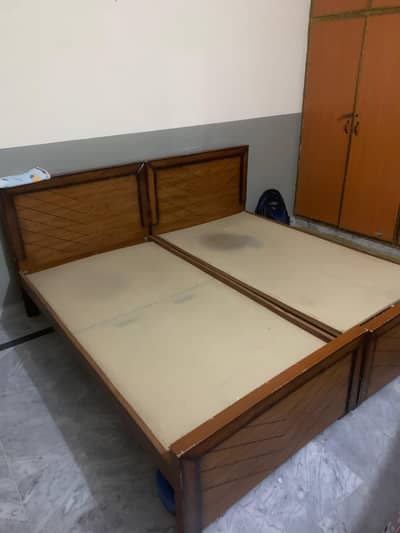 selling my 2 single bed in a very gud condition only  Cal 03315987770