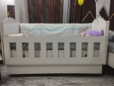 Baby cot for sale