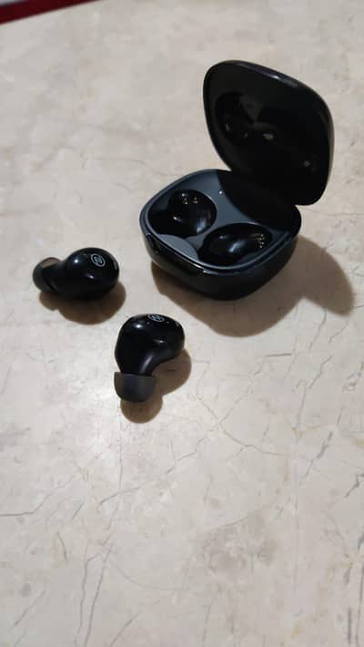 Atom Z Dots (ear buds)