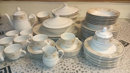 dinner set + tea set