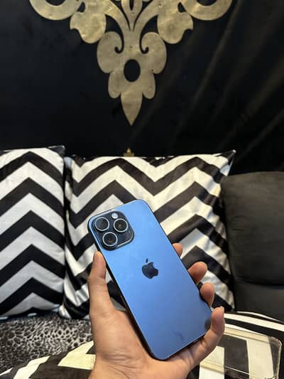 iphone 15 pro max jv with box 10/10 condition 95% battery health