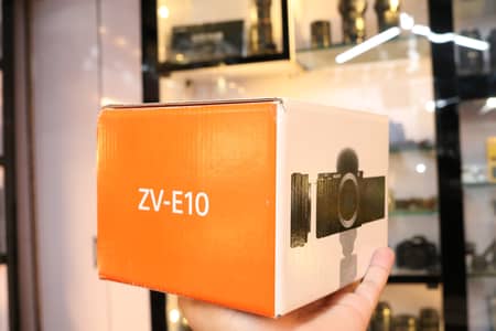 Sony ZV-E10 + 16mm F2.8 Lens (Seperate Also Availble)