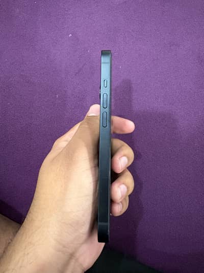 Iphone 14 midnight lock