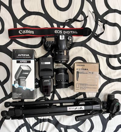 Canon 60D with 2 lances & flash or tripod