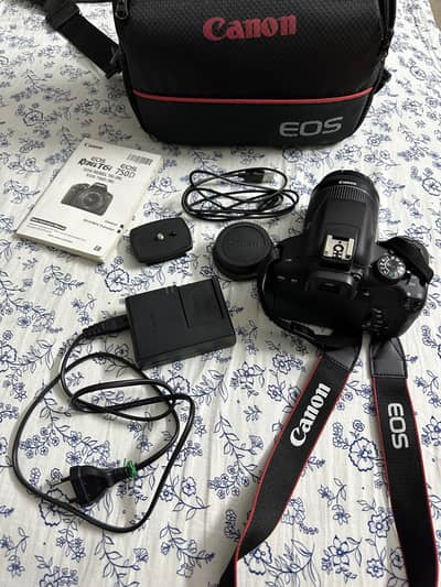 DSLR 750D Canon 18-55mm lens with accessories and bag