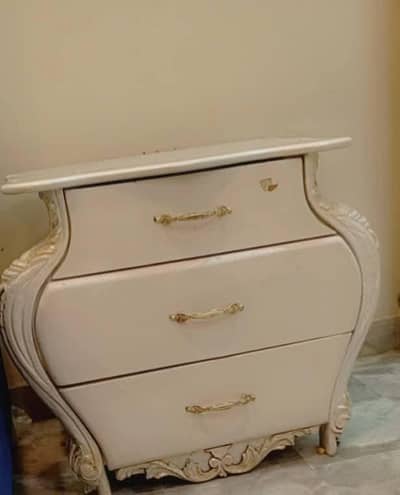 Renaissance 2SIDE TABLES deco