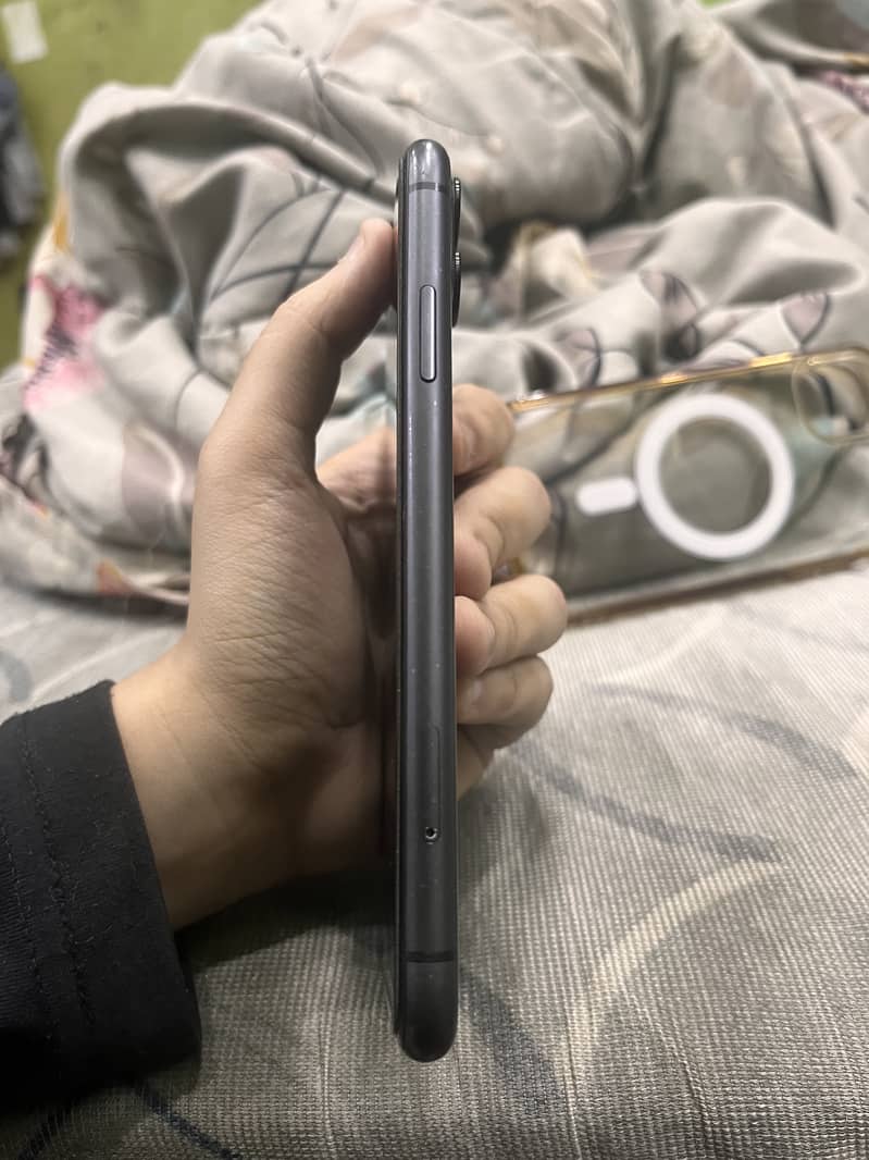 Apple iPhone 11 5