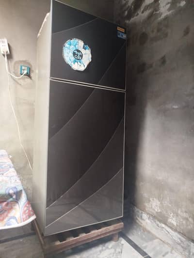 national ki big size freezer hai for sell