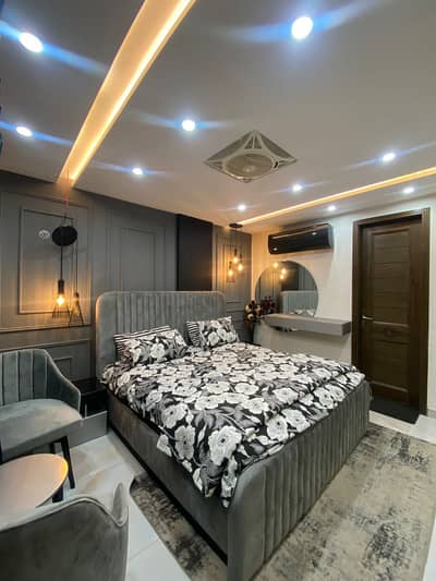 Decent 1 BHK Apartment Near Grand Mosque Bahria Town Daily Basis