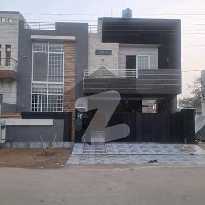 10 MARLA BRAND NEW MODERN DESIGN HOUSE FOR SALE IN IEP TOWN