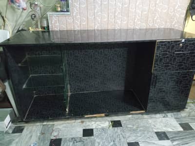 URGENT TABLES FOR SALE OFFICE OR COUNTER