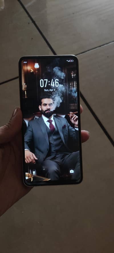 Infinix smart 8 (4+64). 03084002393