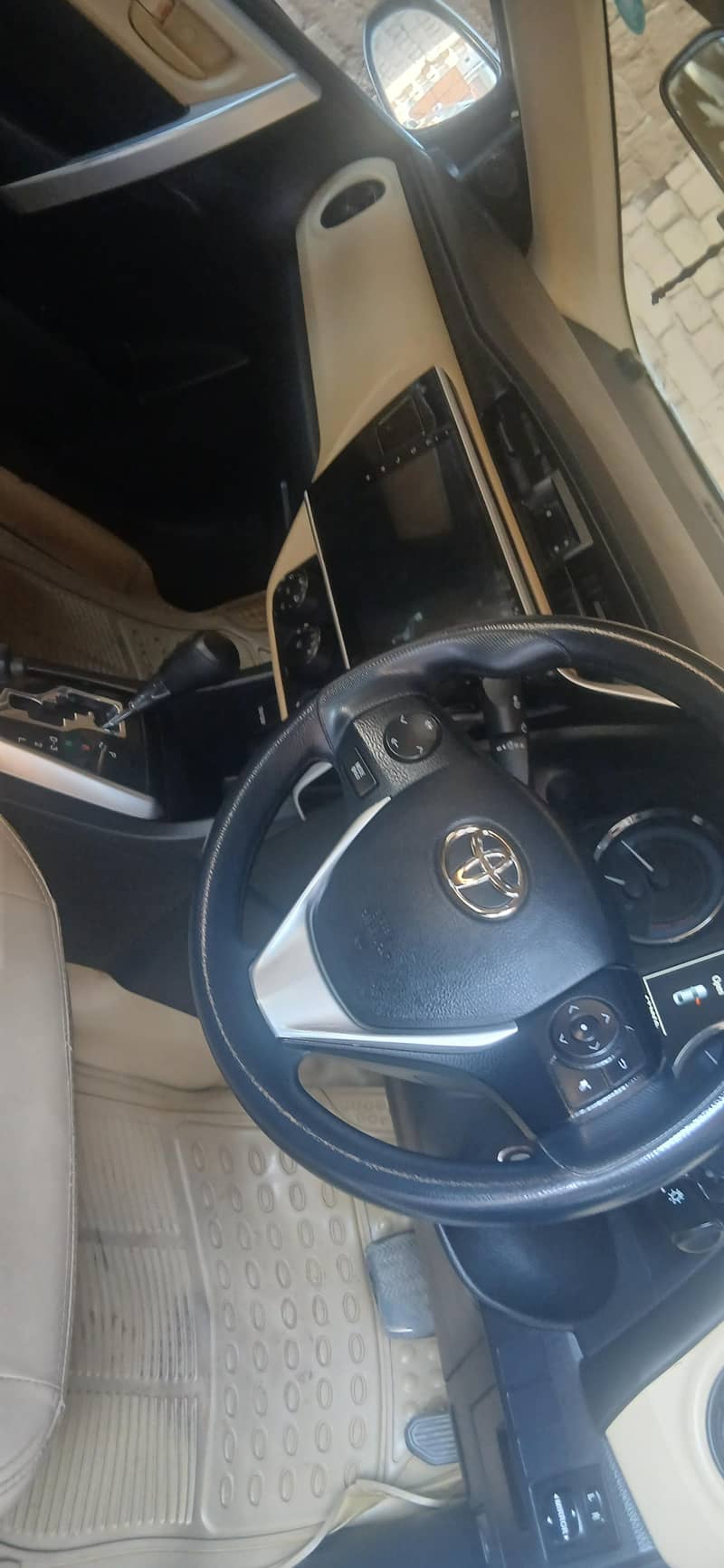 Toyota Corolla Altis 4