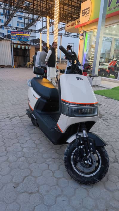 BRG BS7 electric scooter (EV)