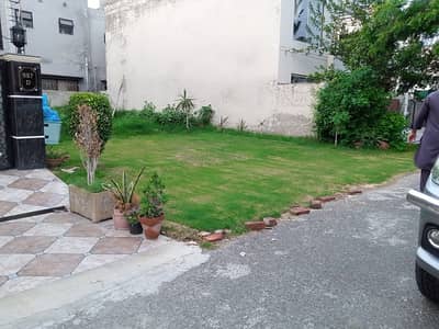 Good Future Investment At Beautiful Location 7 Marla Possession Plot For Sale