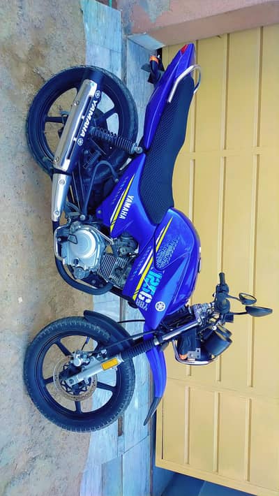 YBR G ,, belu lush condition,, 2020/21 urgent sale,