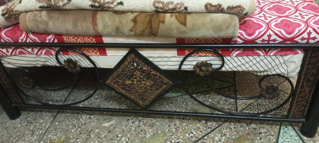 Double bed  king size 3