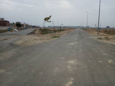 Good Investment At Beautiful Location 10 Marla Plot For Sale