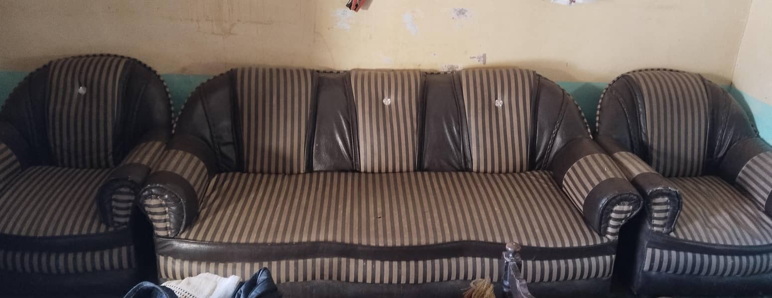 3 x Sofas 0