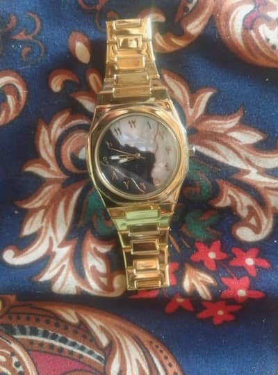 gold colour watch