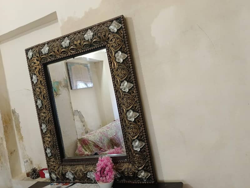 dressing table with mirror 2