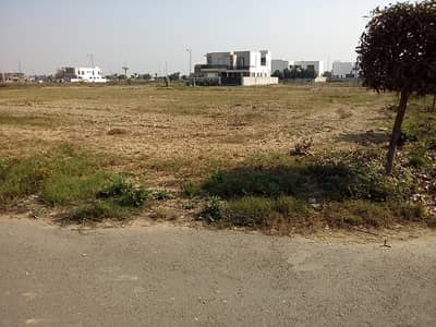 Good Investment At Beautiful Corner Location 1 Kanal Plot For Sale