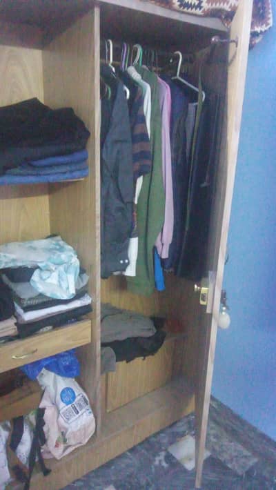 2 door almari 03349728409 what's up