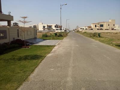 At Central Location Easy Access To 120 Feet Wide Road 1 Kanal Plot For Sale