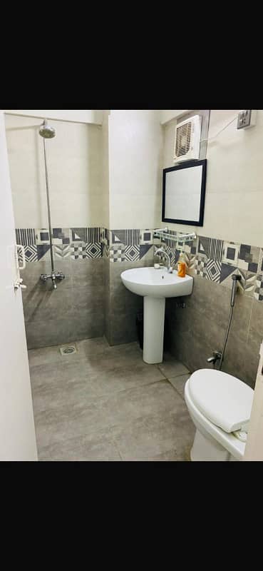 Beautiful 240sqy Ground floor Portion