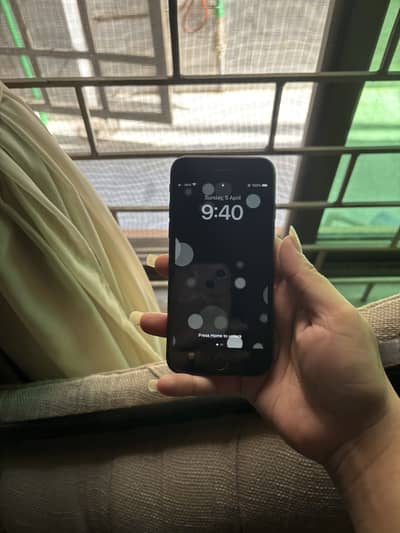 Iphone 8 for sale good condition just back pannel broken