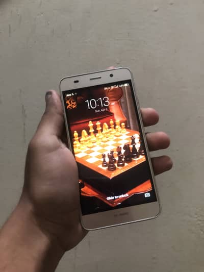 Huwawie y6 (urgent sale)