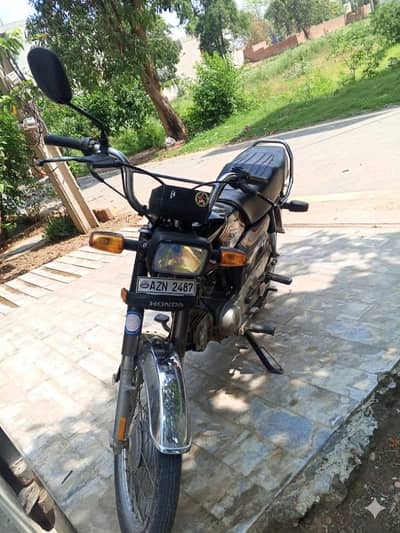 CD 70 2025 MODEL BLACK