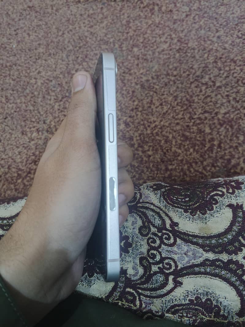 Apple iPhone 13 JV 2