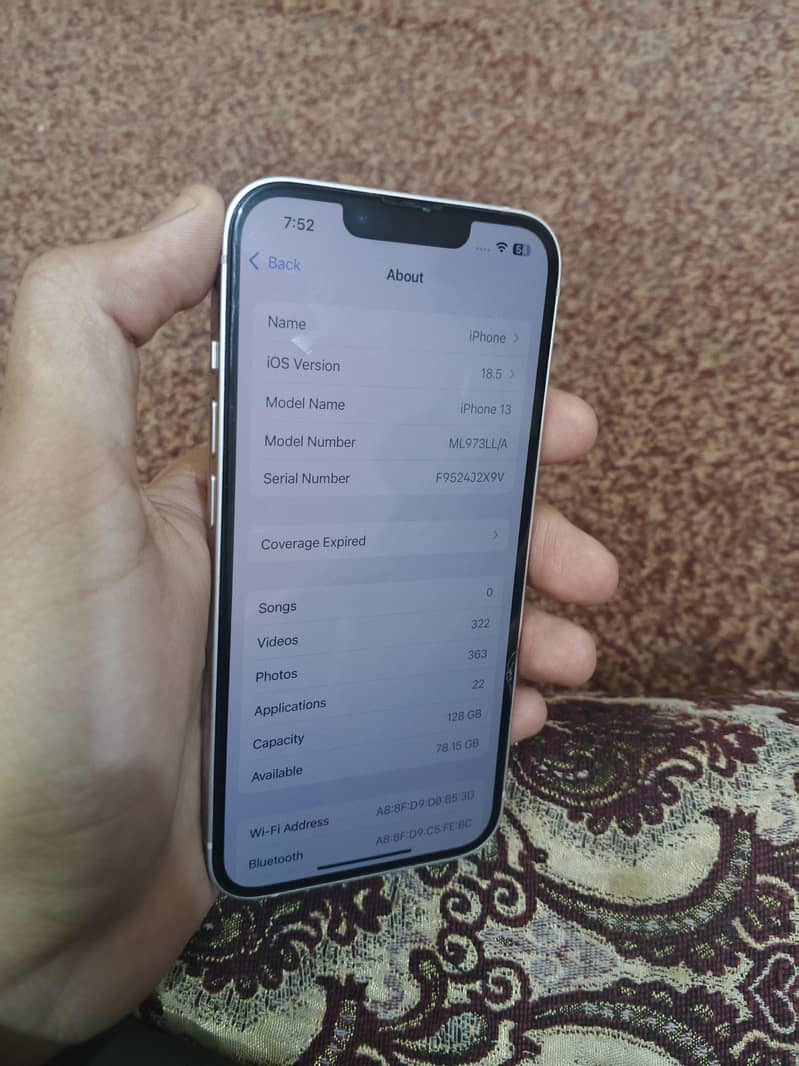 Apple iPhone 13 JV 4