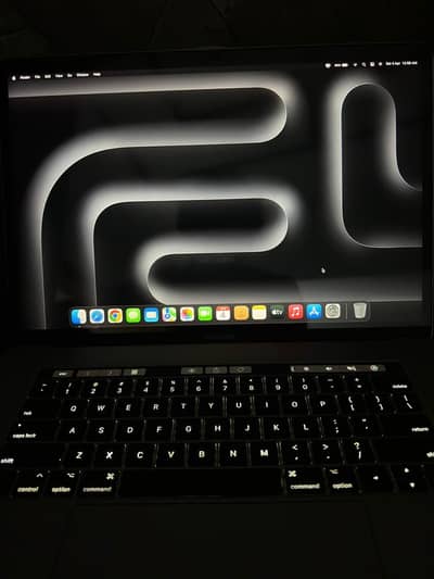 Macbook pro 2017 +92 300 8422133