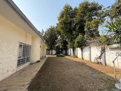 2 kanal house for rent in F-8