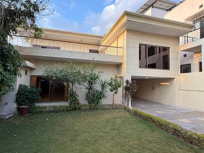 Beautiful House With Garden For Rent