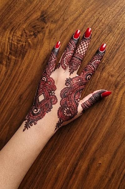 Professional Mehendi Artist Available | Party Mehndi | Affordable