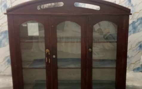 Used dressing table  and showcase in good condition at very low price