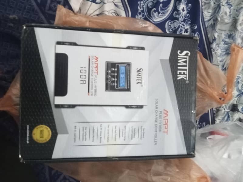 simtek mppt solar charge controller. 0