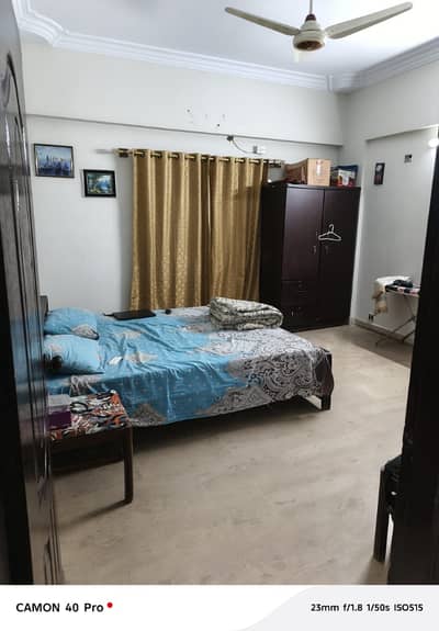 three bed dd portion for rent in johar