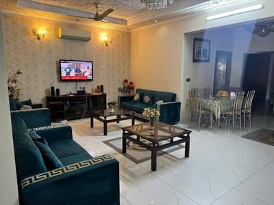 1 Kanal double story renovated house is available for sale in Model Town with following specifications: