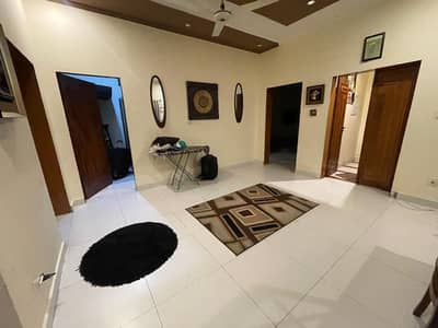 A BEAUTIFUL FACING PARK 8 MRLA UPPER PORTION USMAN BLOCK