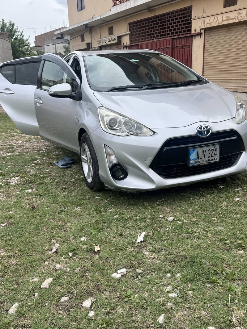 Toyota Aqua  2015/18                   phone03348758712 03358046386 2