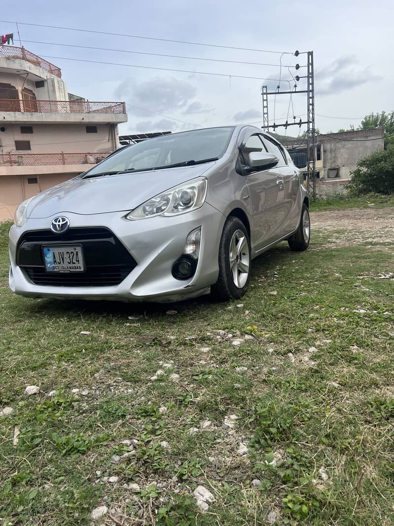 Toyota Aqua  2015/18                   phone03348758712 03358046386 3