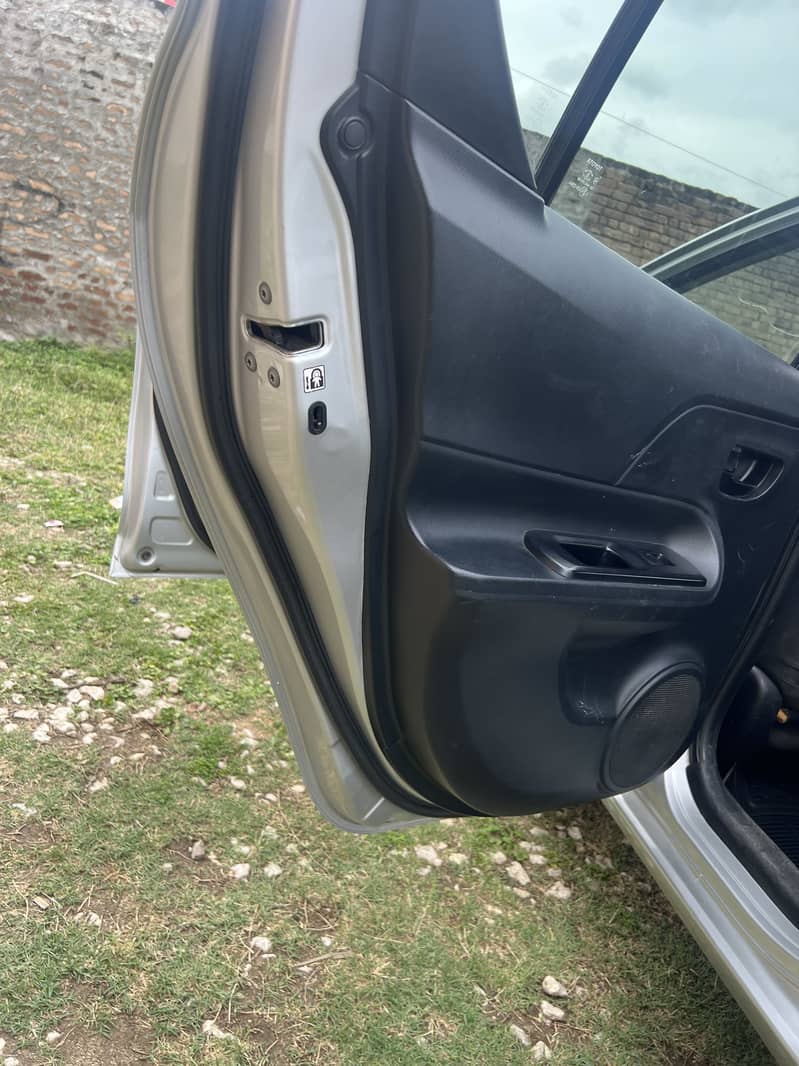 Toyota Aqua  2015/18                   phone03348758712 03358046386 4