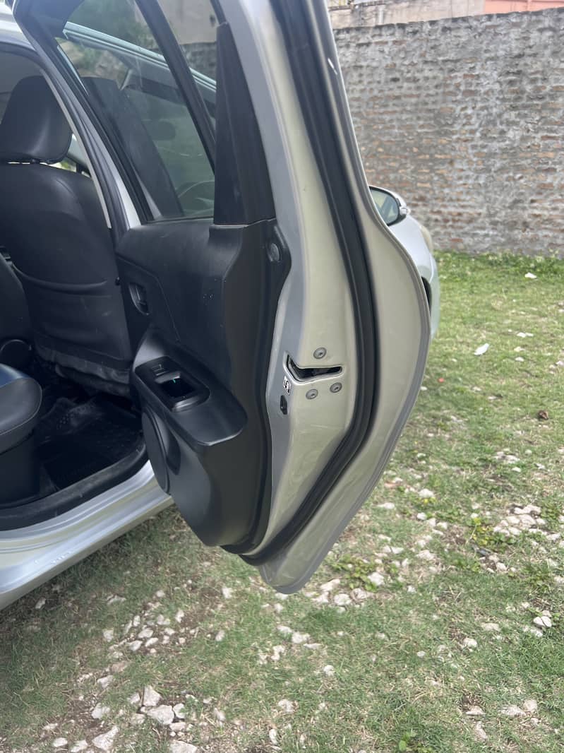 Toyota Aqua  2015/18                   phone03348758712 03358046386 11