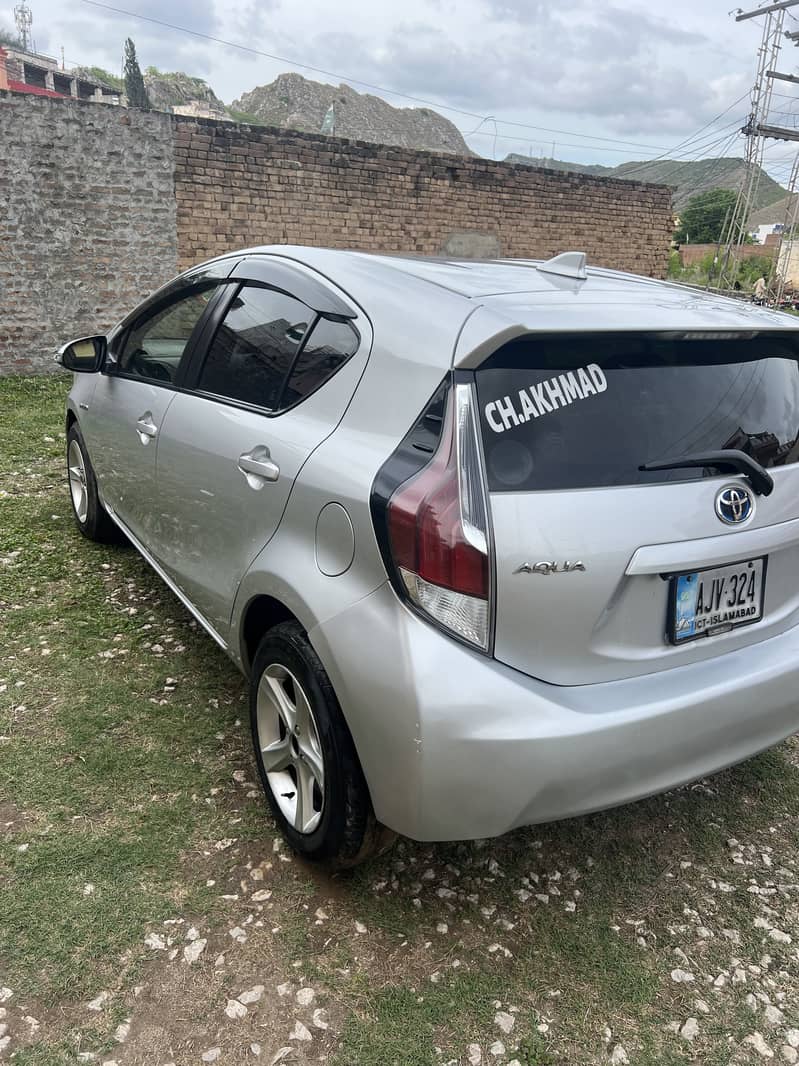 Toyota Aqua  2015/18                   phone03348758712 03358046386 13