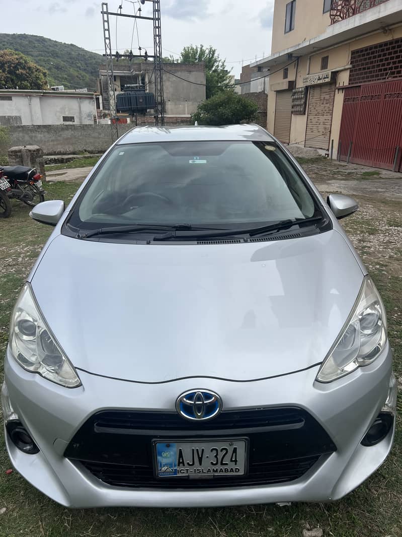 Toyota Aqua  2015/18                   phone03348758712 03358046386 19