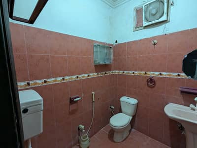 independent bungalow for rent in johar